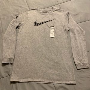 Nike Sportswear Long-Sleeve T-Shirt